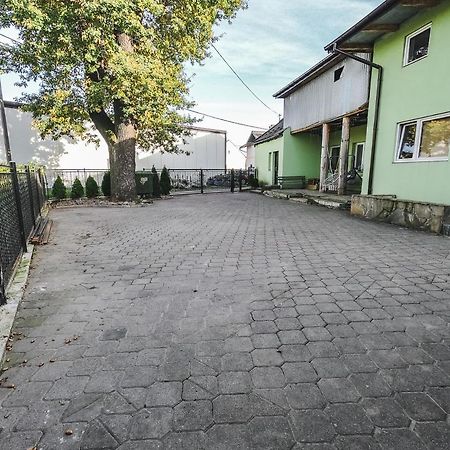 Twoja Przestrzen Noclegi Pokoje Mieszkanie Do Wynajecia Nowy Sącz Esterno foto
