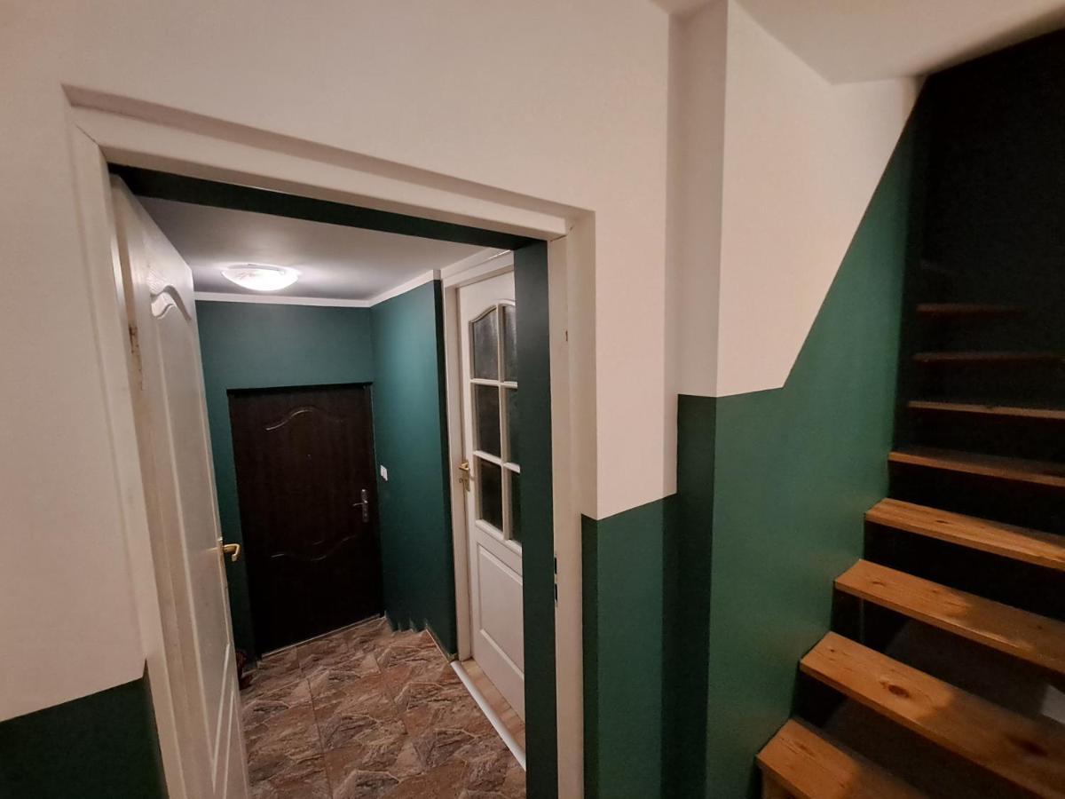 Twoja Przestrzen Noclegi Pokoje Mieszkanie Do Wynajecia Nowy Sącz Esterno foto
