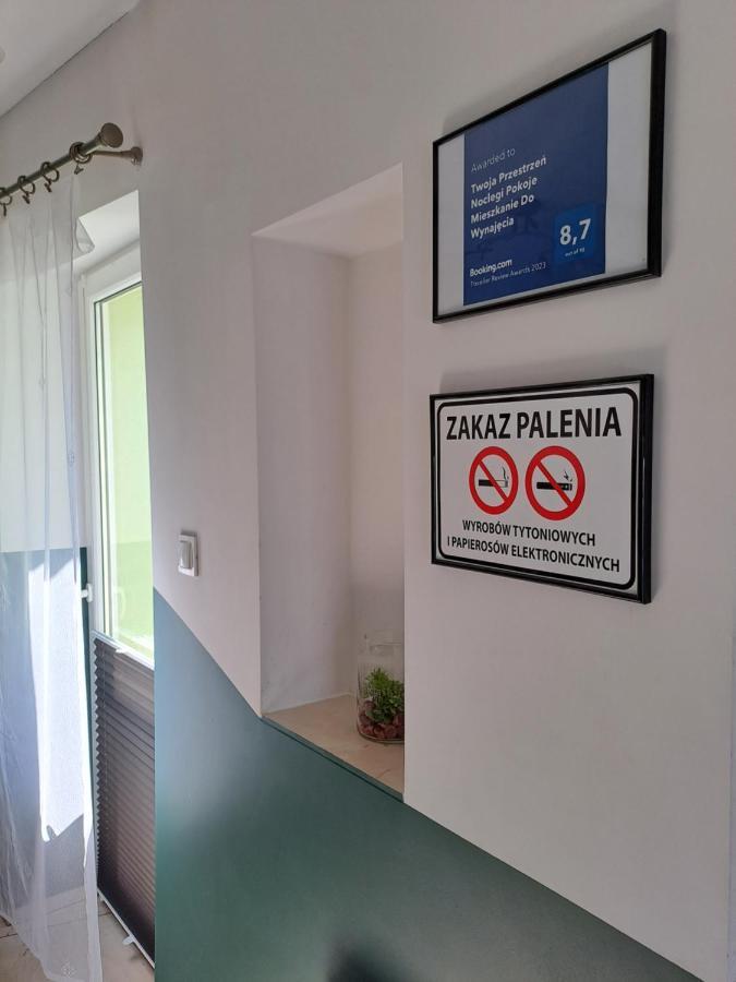 Twoja Przestrzen Noclegi Pokoje Mieszkanie Do Wynajecia Nowy Sącz Esterno foto